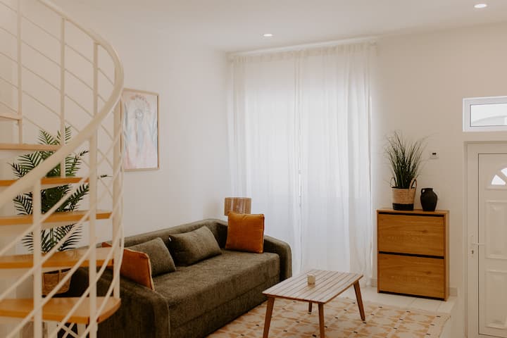 Casa Amarela In The Heart Of Historic Lagos - Lagos