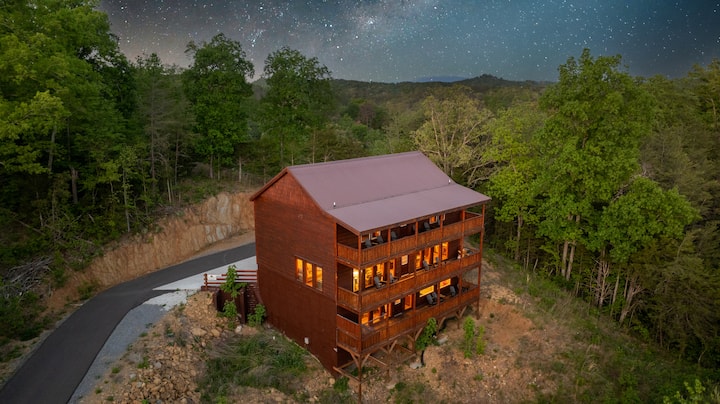 Indoor Pool | Movie Theater | Hot Tub | Arcade - Sevierville, TN