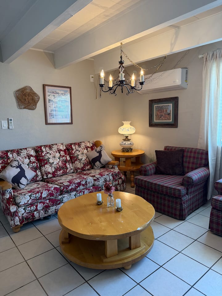 Cabin Retreat - Hawthorne, NV