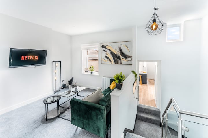 Upper Flat Np19 | Sleeps 4 | Long Stays Discount - Newport