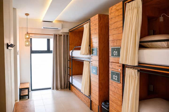 Dormitorio Femenino Con Rooftop & Co-work - Cancún
