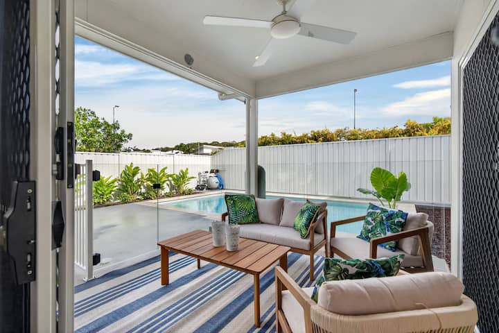 Coastal Family Retreat - Pet Friendly, Beach, Pool - Peregian Beach