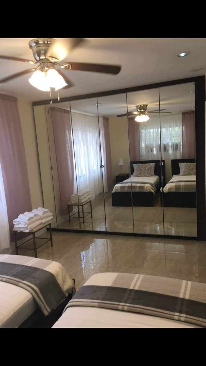 2br Pompano Beach Close To Beach & American Flyers - Pompano Beach, FL