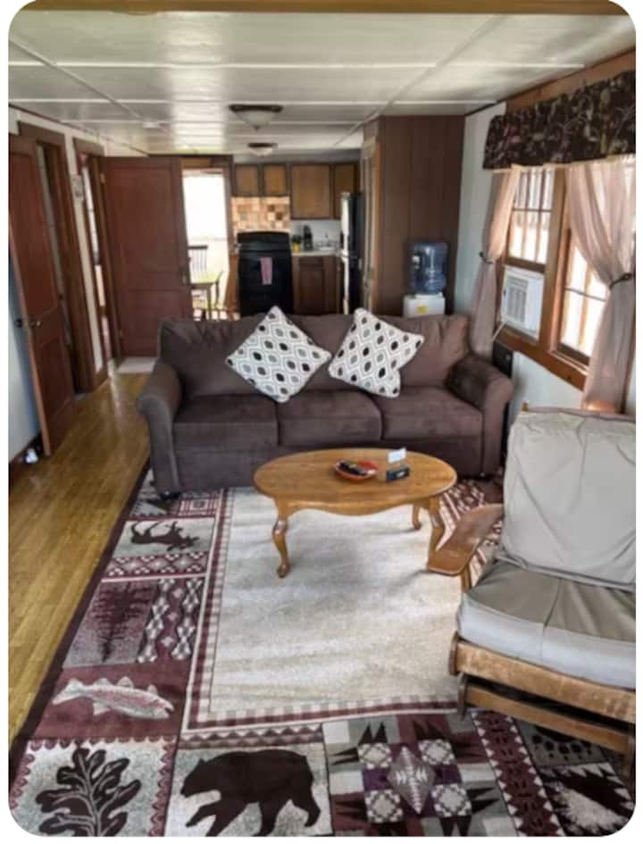 Cozy 2 Bedroom Waterfront Cottage On Lake Ontario - Westcott Beach State Park, Henderson