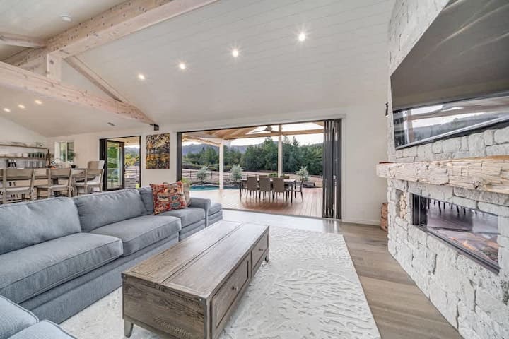 Napa Retreat W/ Pool, Hot Tub & Your Own Golf Hole - Calistoga, CA