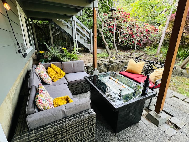 Cozy Room W/ Private Bath, Kitchenette, Fire Pit - Issaquah, WA