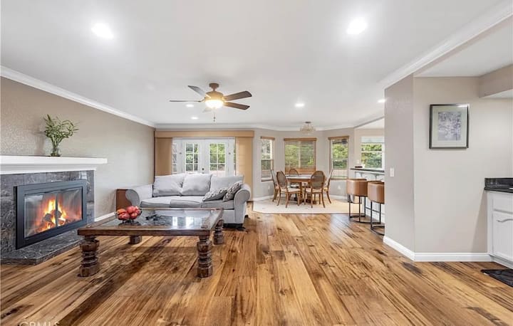 Luxe La Scenic City View House Close To Disney - Brea, CA