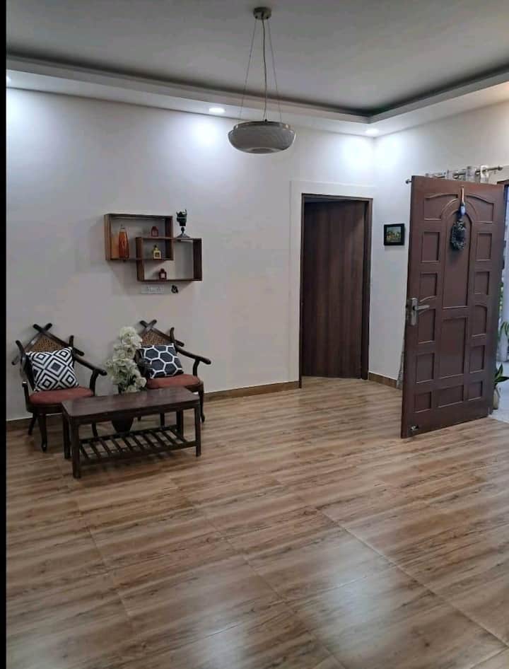 Premium Farmstay With Private Pool - Faridabad