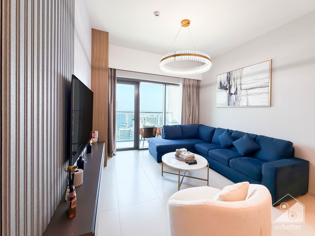 1 Bedroom Furnished Apartment with Skyline View · II