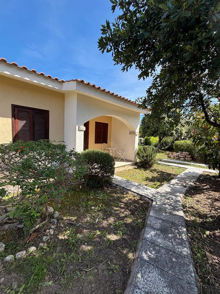 Vacanza Al Mare: Casa Con Giardino Privato - San Teodoro, Sicily