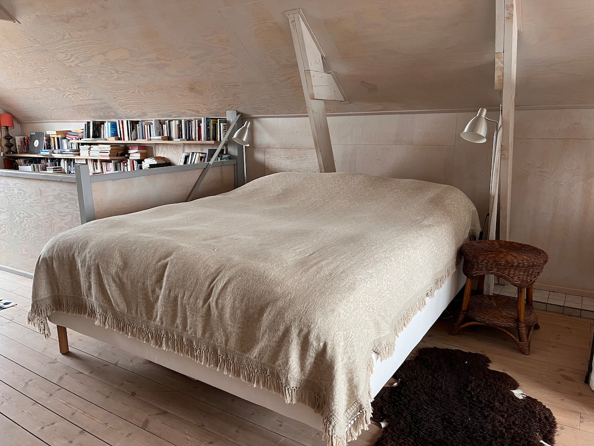 Vrlo udoban krevet veličine 180 x 200