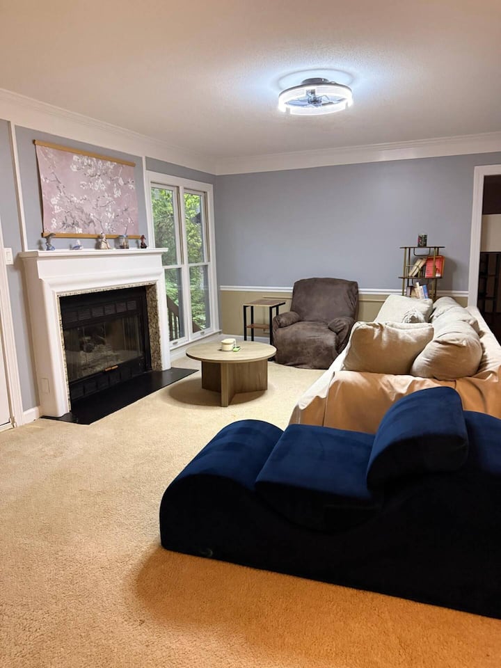 Chapel Hill Escape | Game Room & Forest Views - Carrboro, NC