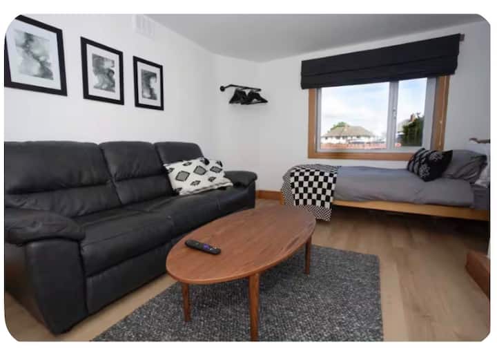 Rosyth 3br,free Parking, Lounge/tv In Each Bedroom - Dunfermline