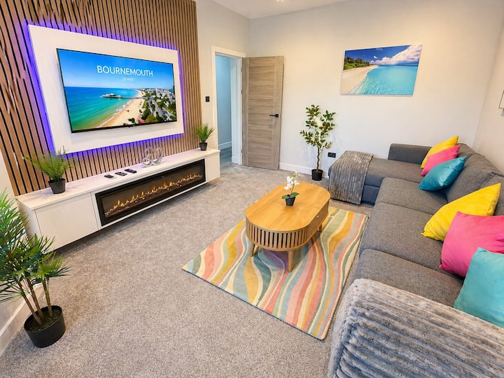 Island-style Beach Retreat | Hot Tub & Sauna Bliss - Boscombe