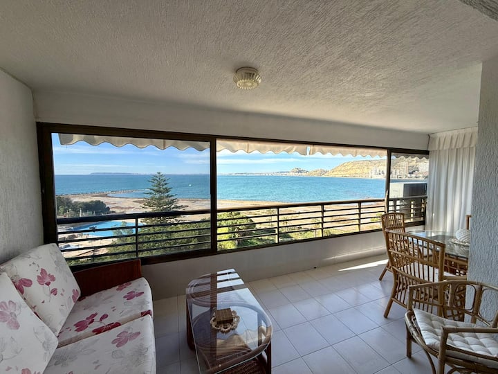 Apartamento En Primera Línea Frente Al Mar - Alicante