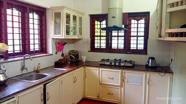 Homestay/guest House-near Contour Wedding Centr - Changanassery