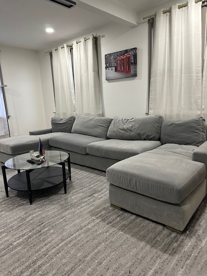 3br Retreat • 85” Theater Tv • Opt. Parking O’hare - Chicago O'Hare Airport (ORD)