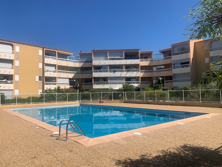 T2 En Rez De Jardin Avec Piscine, Proche Plage - Le Lavandou