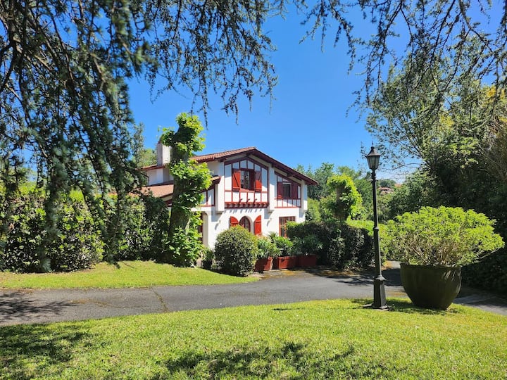 Maison 1900 Vue Parc Avec Piscine - Hendaye