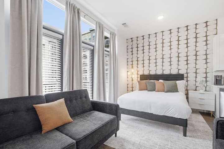 New! Welcome To Downtown Nashville! Wi-fi | Pool - Nashville, TN