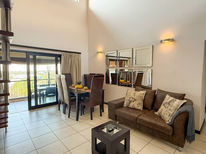 Spacious 2-bed, 2-bath In Secure Bedfordview - Edenvale