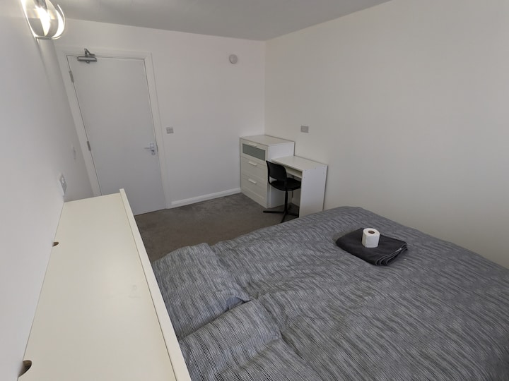 Double Bedroom 4 With Separate Bathroom Bridgwater - Bridgwater