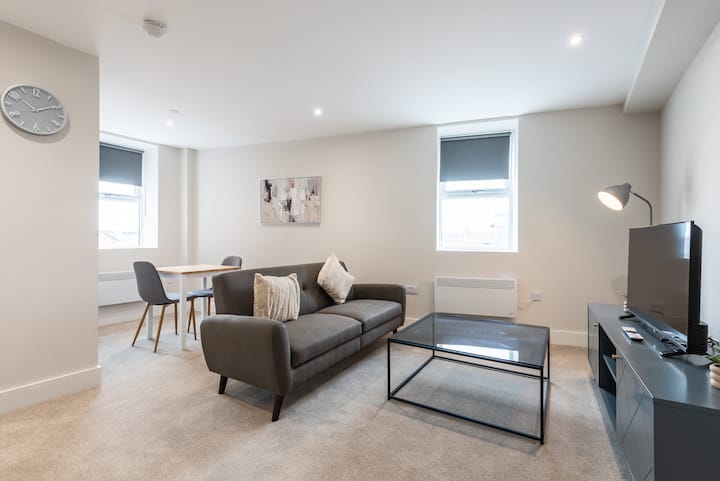 Sleek 1-bedroom Near Hull Marina & Old Town - Hull