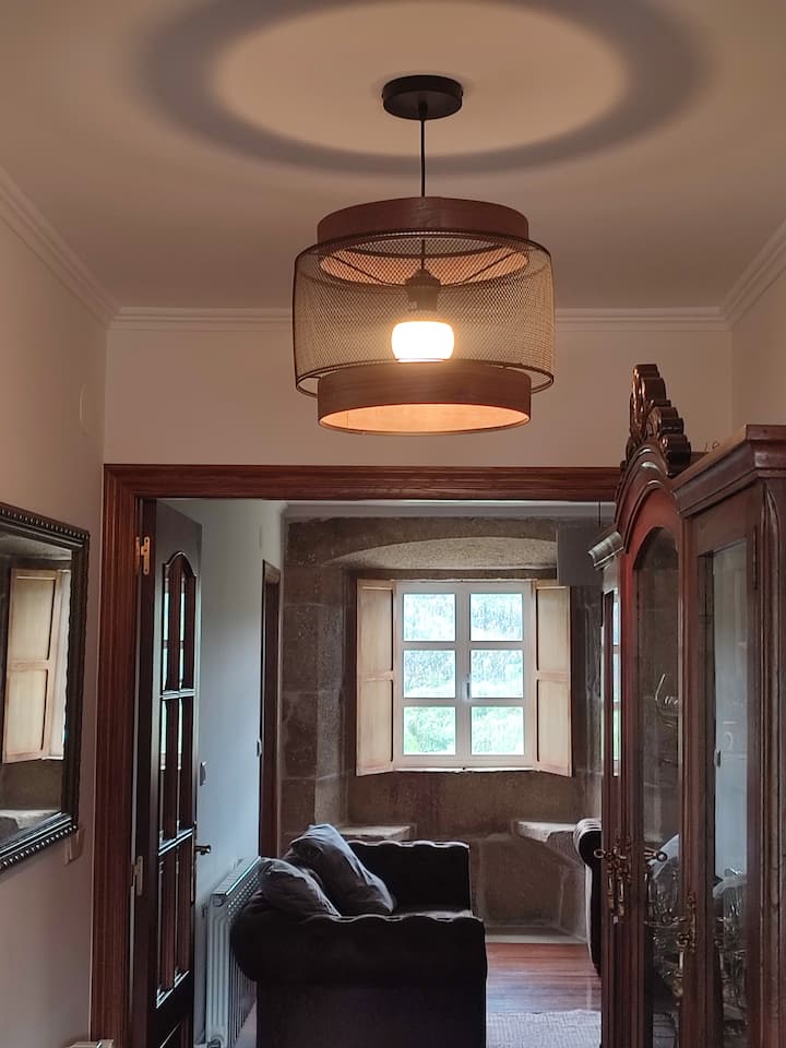 Casa C/ Jardín 1800m² | Perros Gratis | Carga Ev - Lalín