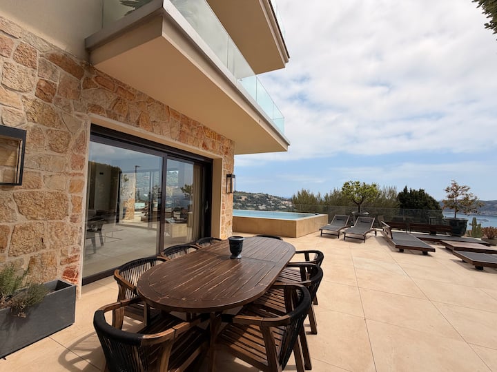 Elegant Riviera Villa - Breathtaking Sea View - Nice