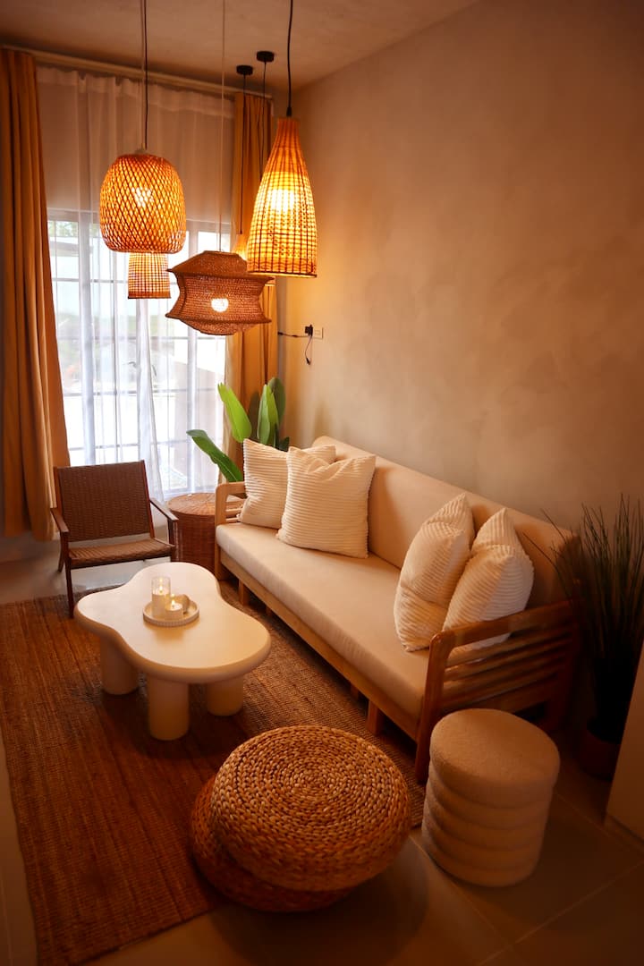 2br White Villa 2mins From Beach + 100mbps Wi-fi - Mati