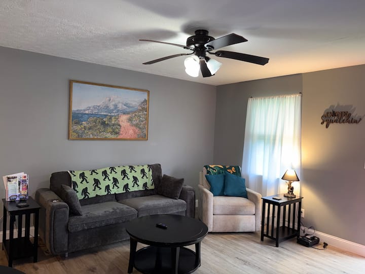 Yeti Escape I Cozy 2br I 15m To Rrg I Wi-fi - Clay City, KY