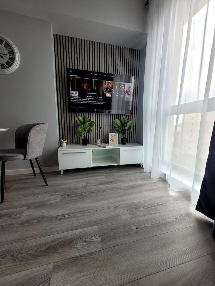 Modern Studio Near Campus & Mamaia | Netflix Wi-fi - Constanța