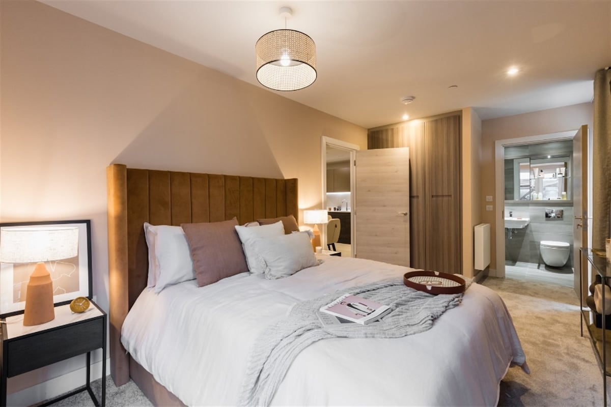 Modern 2-Bed Flat in Edinburgh City Centre - Apartments for Rent in ...