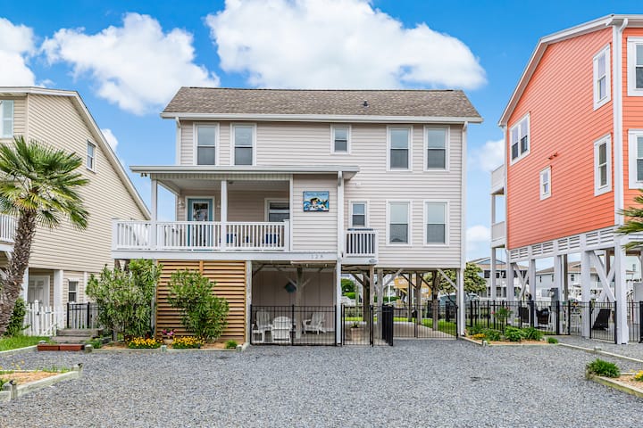 Pirate's Hideaway At Holden Beach - Holden Beach, NC
