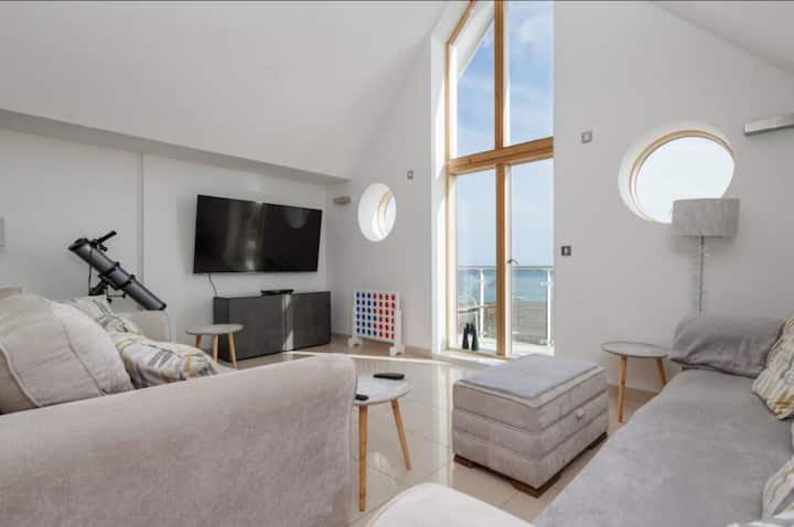 Luxury One Bed Apartment On The Beach - Boscombe