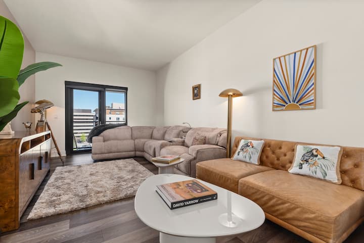Inscape: Cherry Creek Private Suite I 2 King Beds - Washington Park - Denver