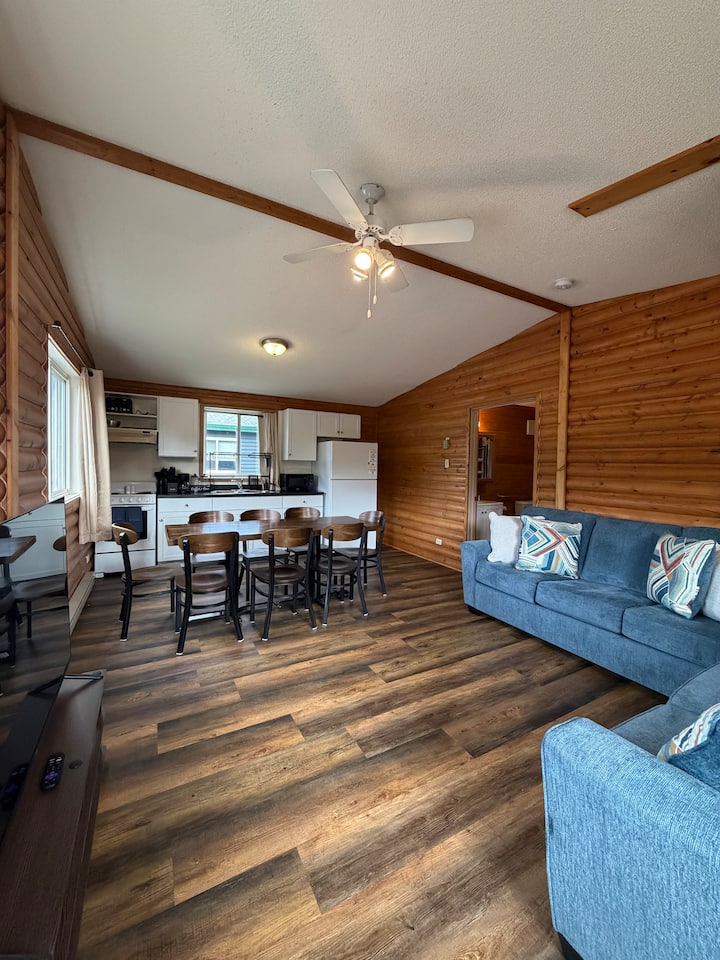 1818 Trailside Pine - Cabin 3 - Grand Marais, MN