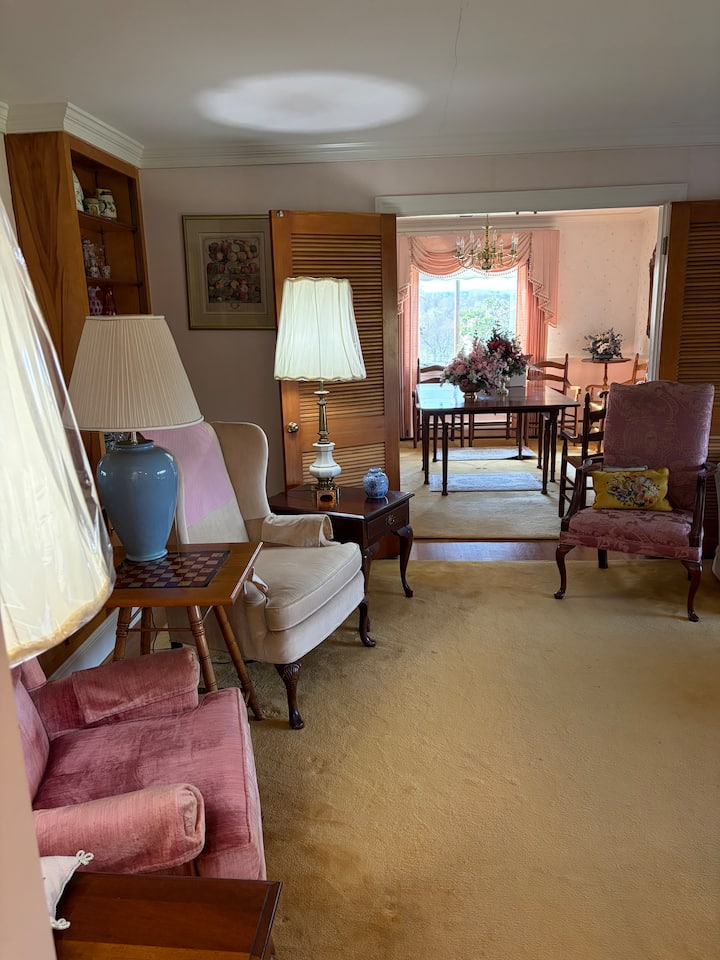 Hill House - Purcellville, VA