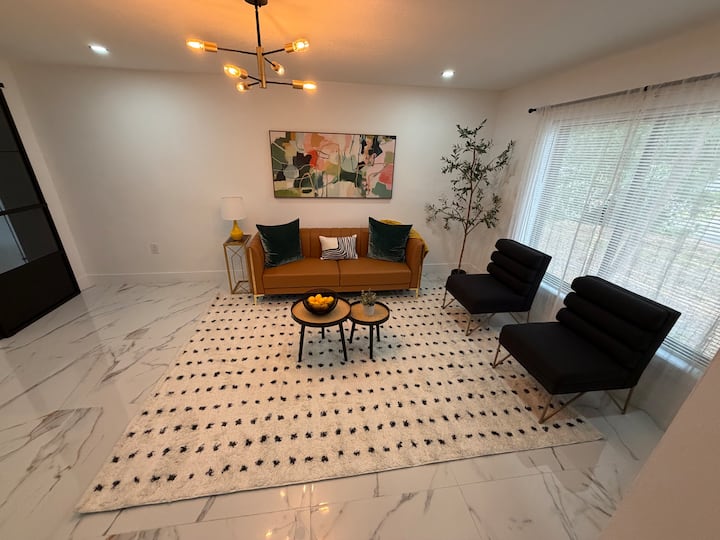 Casa Linda Cottage - Temple Terrace, FL