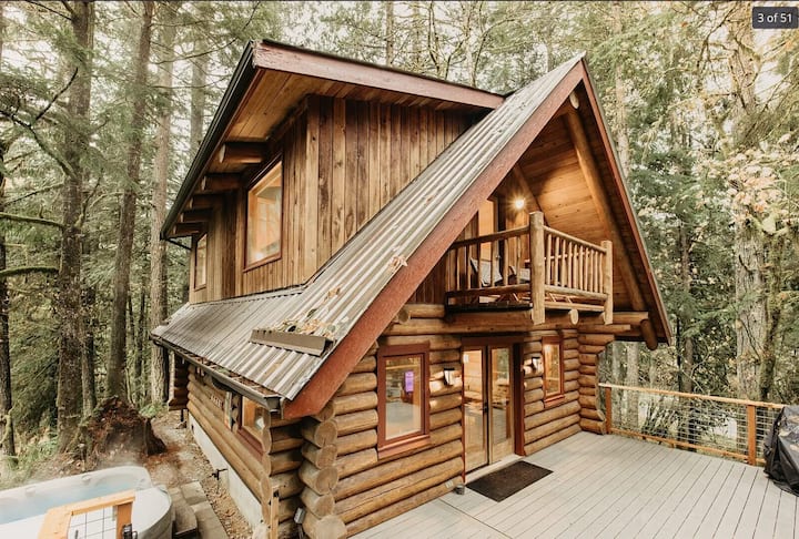 Log Cabin Up In The Evergreens! Hot Tub & Dogs Ok - Glacier, WA