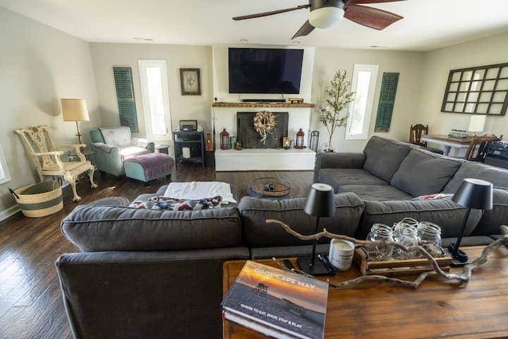 Cape May House—3br, Pool, Fire Pit, Dog-friendly - North Cape May, NJ