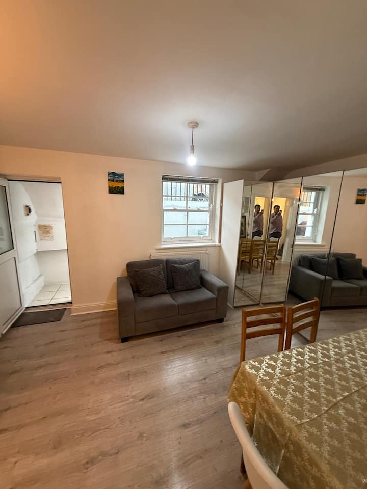 Nice And Serene Garden Flat In Superb Location - Earls Court