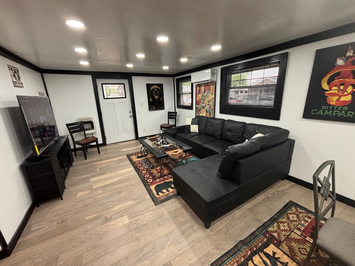 Amazingly located 2 bed 1 bath apart pet friendly – Photo 4