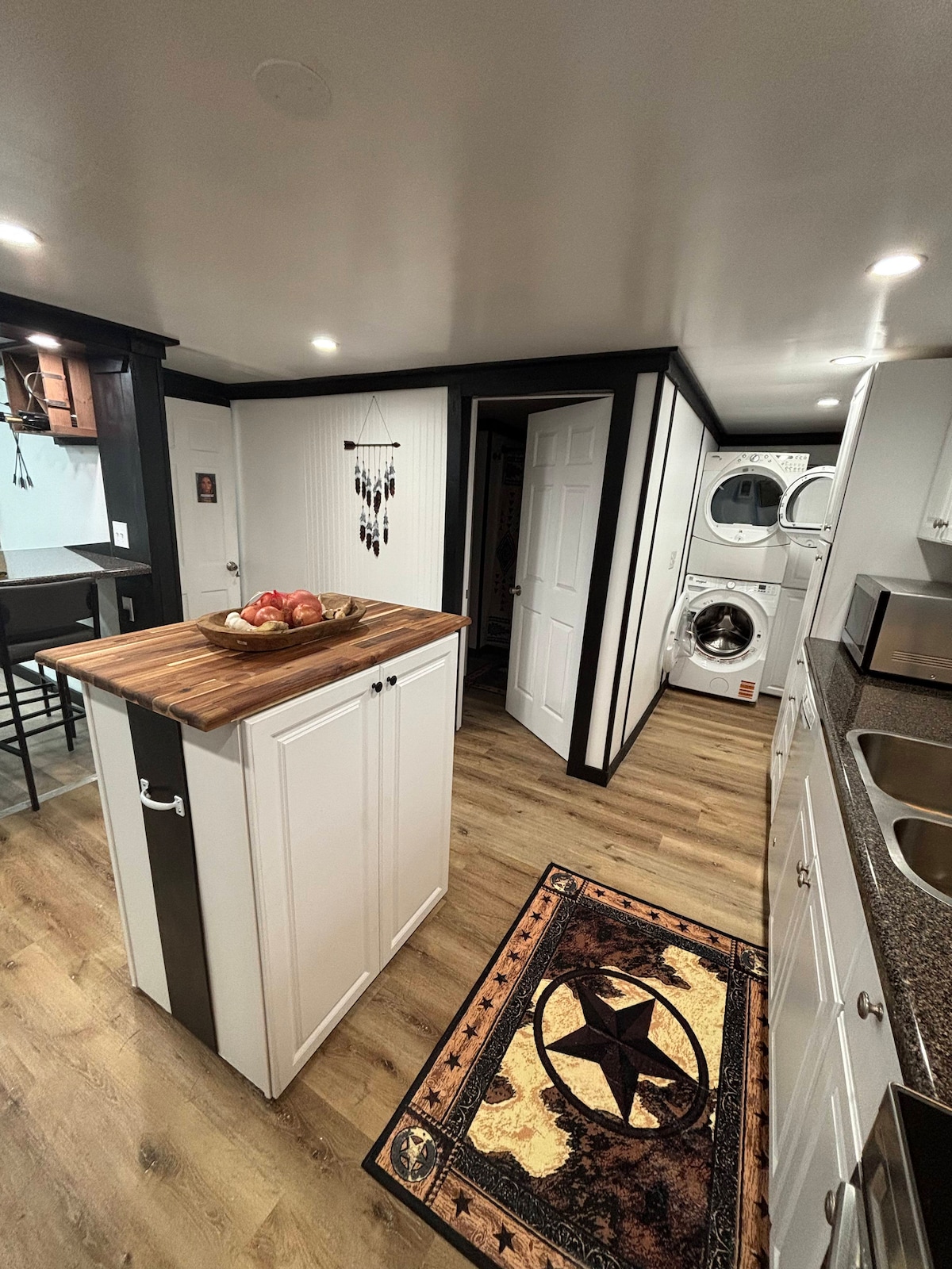 Amazingly located 2 bed 1 bath apart pet friendly – Photo 13