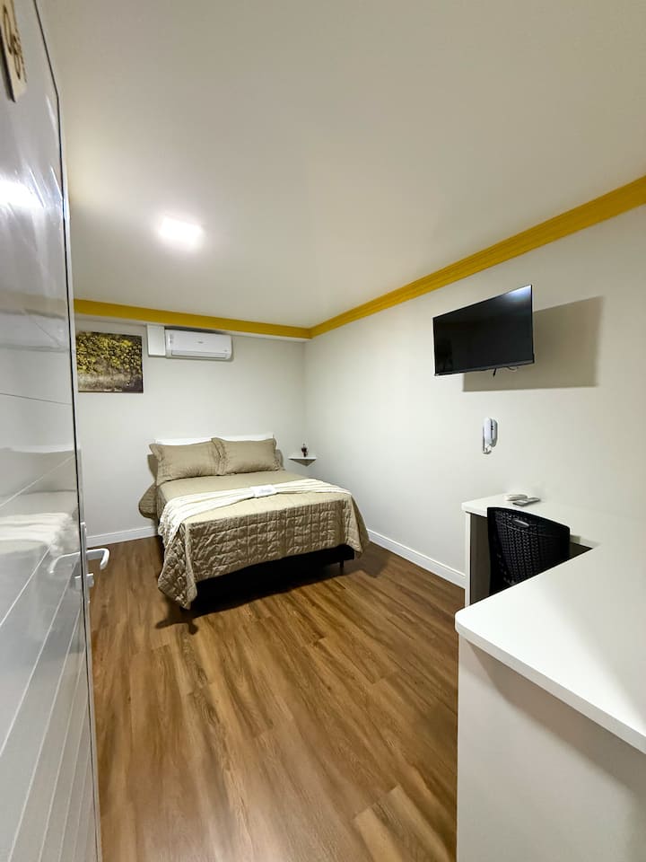 Suite 6 / 1ºandar/piscina/ar Cond/12min De S.negra - Amparo