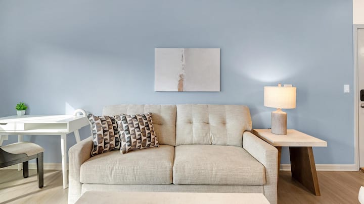 Landing | Modern 1bd, Game Room - Lake Wales, FL