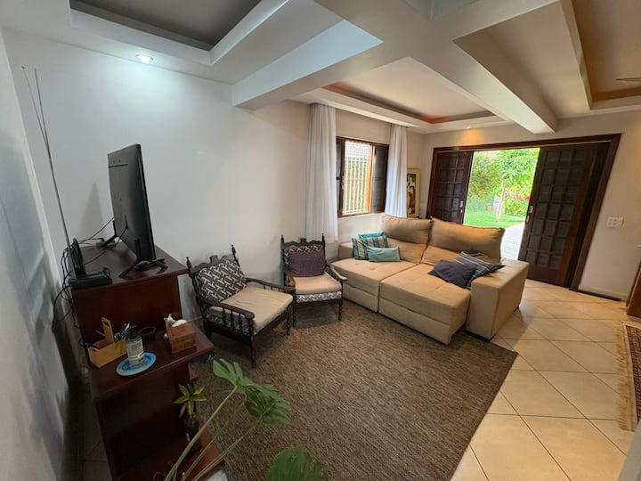 Espaço Inteiro:  Casa Colonial Completa C/piscina - Brésil