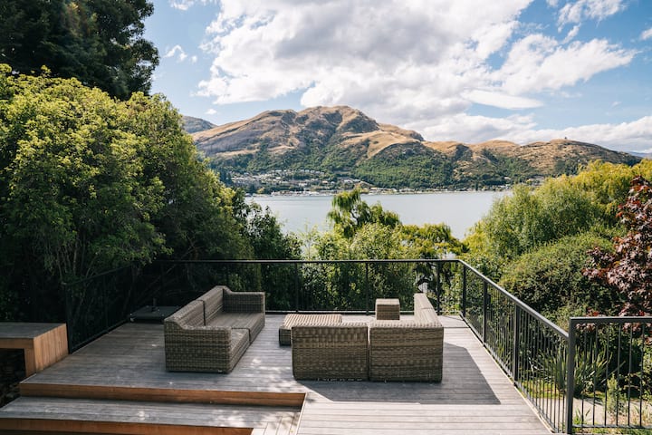 Lakefront — 6br Lake-edge Home + Remarkable Views - Queenstown