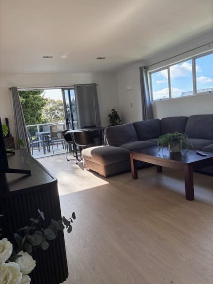 Perfect Group Stay | House + Cottage - Cambridge, New Zealand