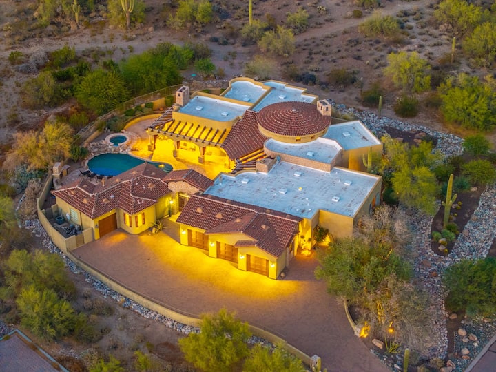 Luxury Estate With Pool, Desert Views & Casita - 洞溪